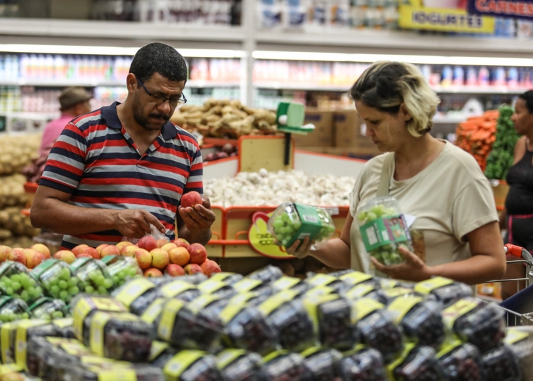 Consumo nos Lares Brasileiros cresce 2,67% no ano, aponta ABRAS