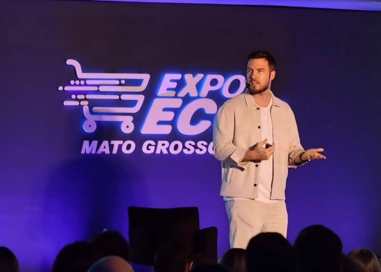 Thiago Nigro encerra ciclo de palestras da ExpoEcos 2025